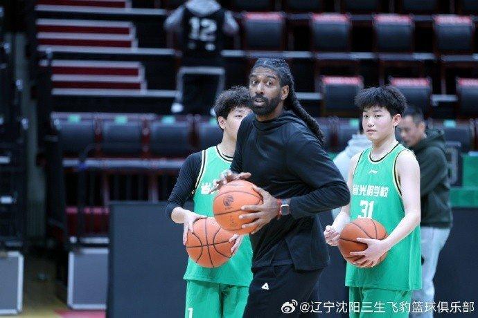 家长如何为孩子选择合适的篮球冬令营?_1